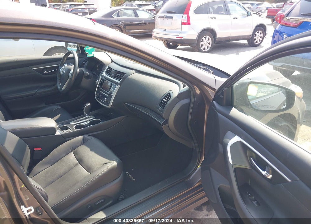 2017 NISSAN ALTIMA VIN: 1N4AL3AP0HC181173