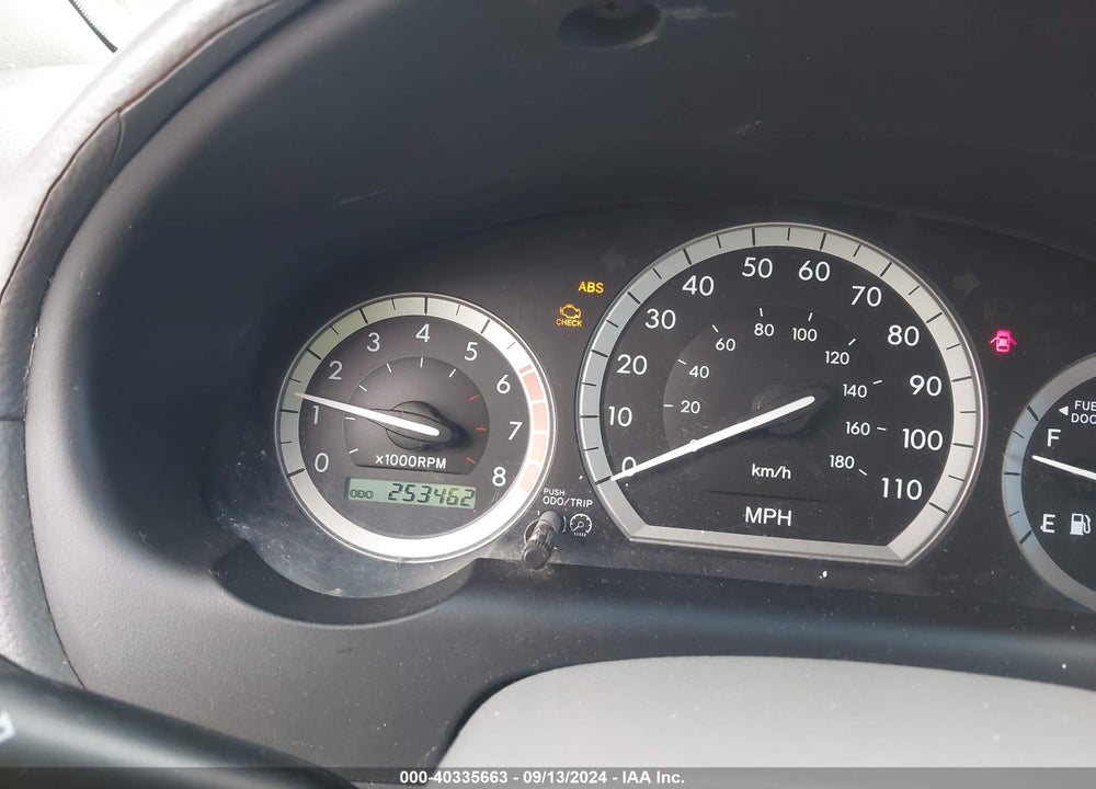 2005 TOYOTA SIENNA LE VIN: 5TDZA23C55S233737