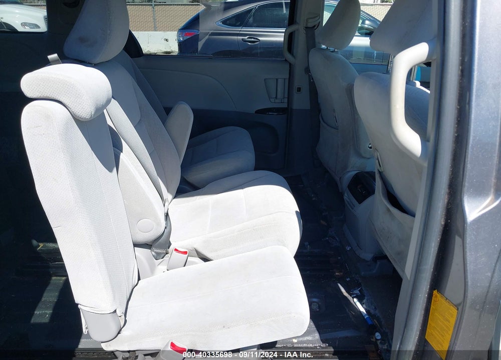 2011 TOYOTA SIENNA LE V6 VIN: 5TDKK3DC3BS106581