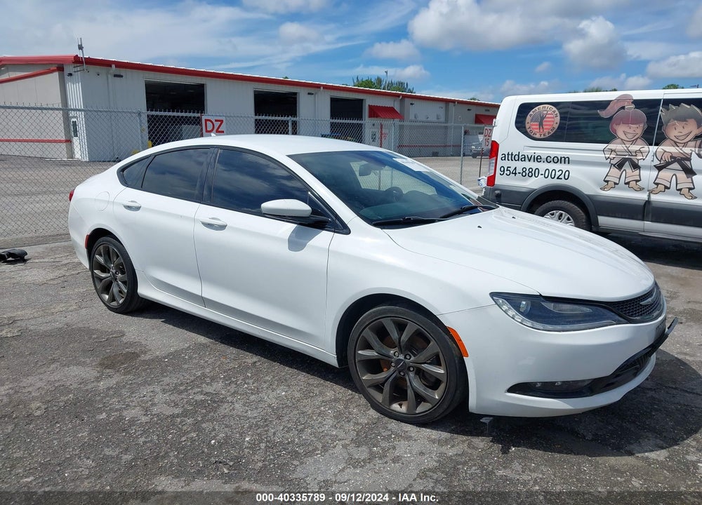2015 CHRYSLER 200 S VIN: 1C3CCCDG1FN627769
