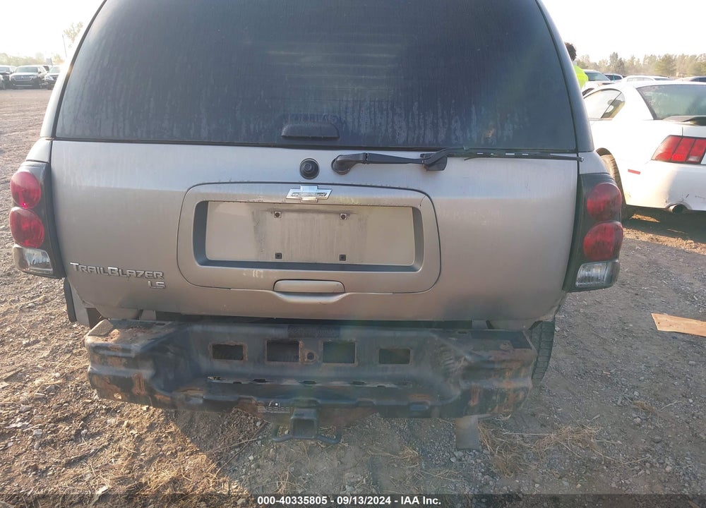 2006 CHEVROLET TRAILBLAZER LS VIN: 1GNDS13S262322447
