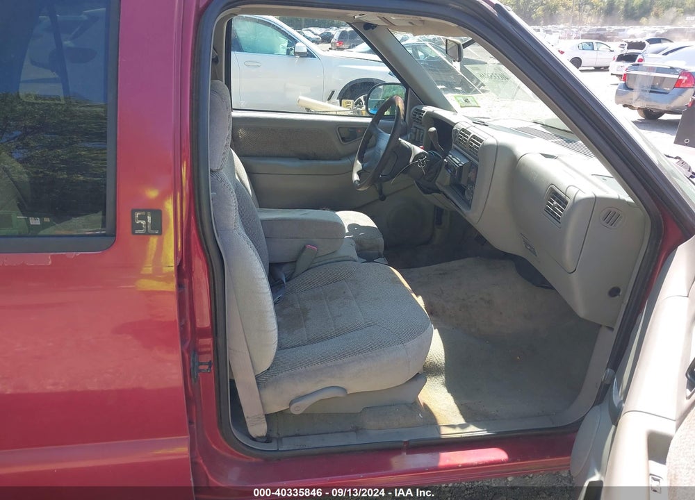 1997 GMC JIMMY SL VIN: 1GKDT13W2V2570225