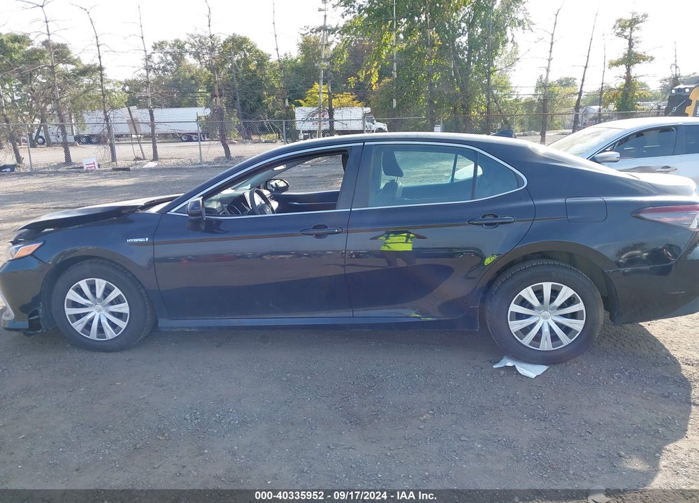 2021 TOYOTA CAMRY LE HYBRID VIN: 4T1C31AK8MU023157