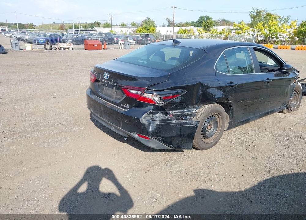2021 TOYOTA CAMRY LE HYBRID VIN: 4T1C31AK8MU023157
