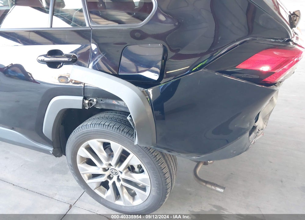 2022 TOYOTA RAV4 XLE PREMIUM VIN: 2T3A1RFV4NC311945