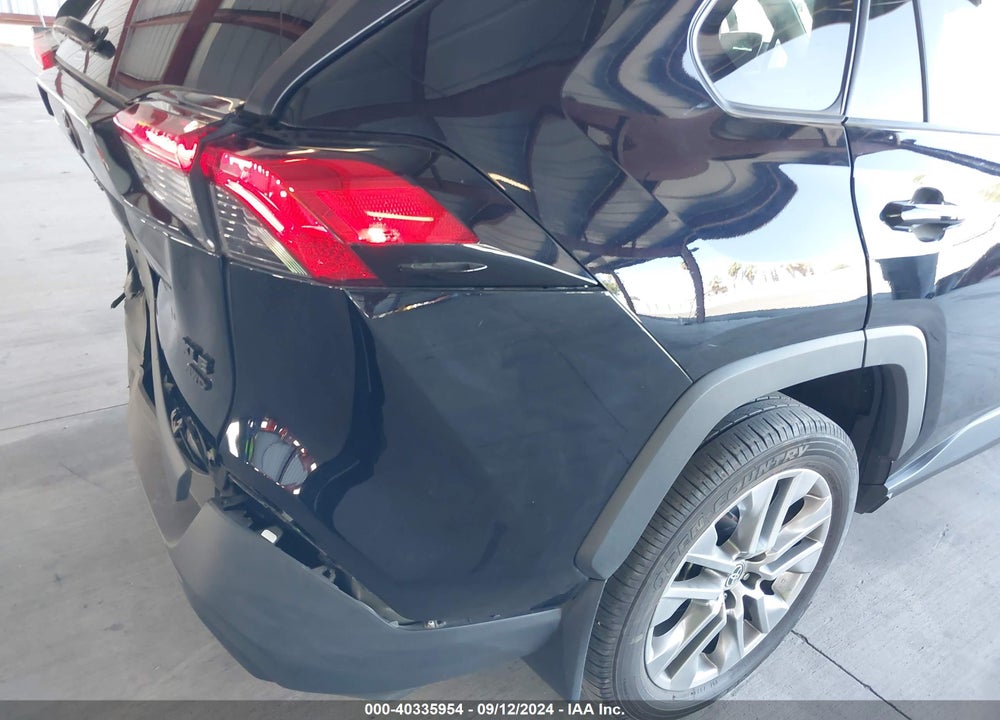 2022 TOYOTA RAV4 XLE PREMIUM VIN: 2T3A1RFV4NC311945