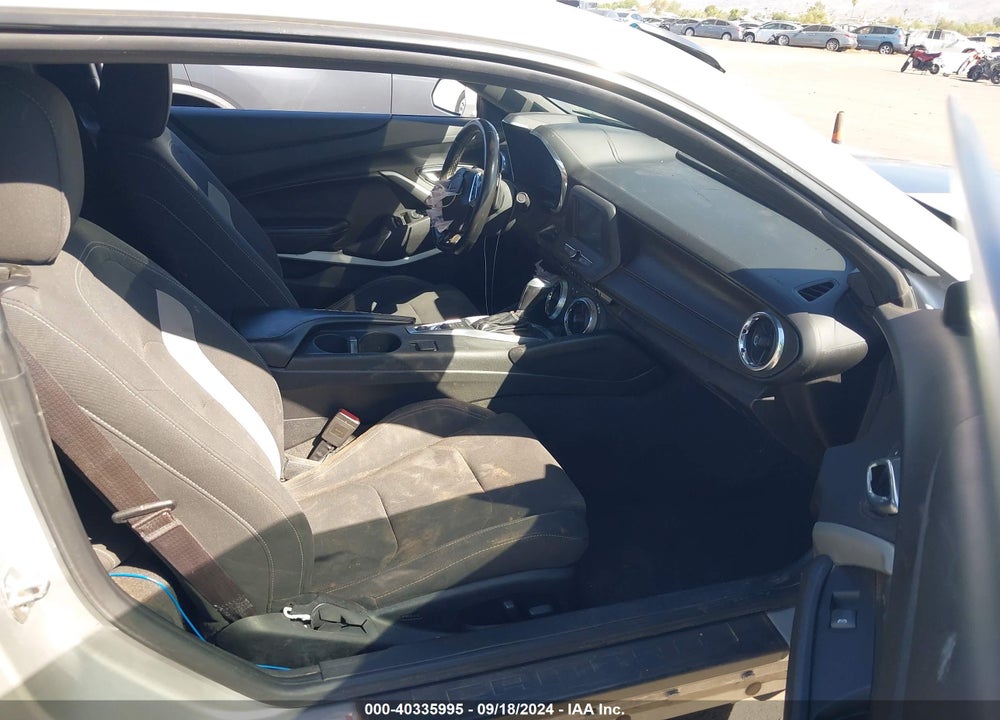 2017 CHEVROLET CAMARO 1LT VIN: 1G1FB1RSXH0192112