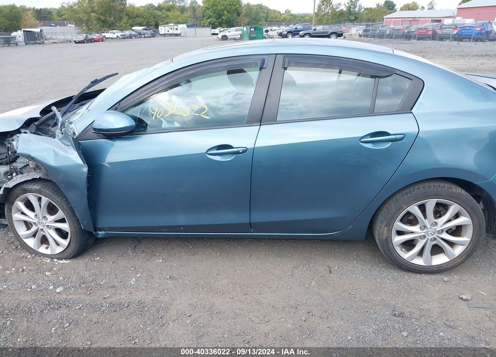 2011 MAZDA 3 S SPORT VIN: JM1BL1U60B1359558