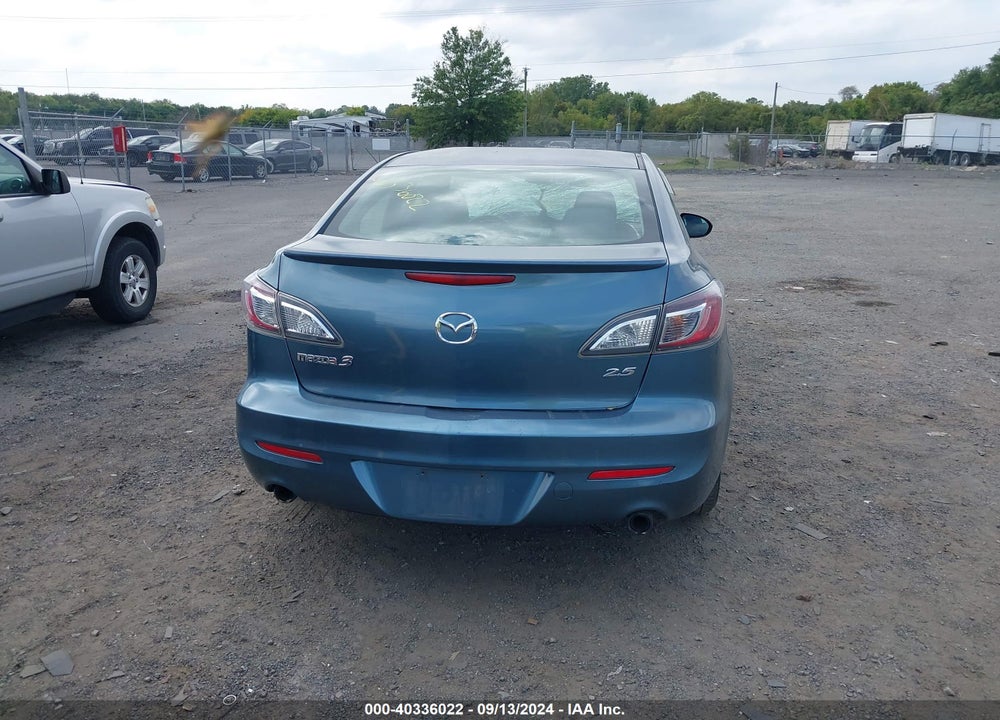 2011 MAZDA 3 S SPORT VIN: JM1BL1U60B1359558