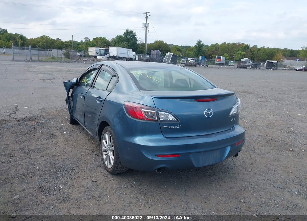 2011 MAZDA 3 S SPORT VIN: JM1BL1U60B1359558