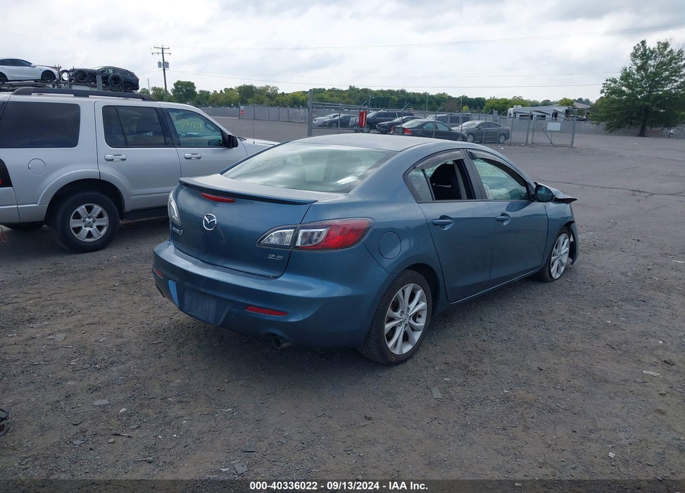 2011 MAZDA 3 S SPORT VIN: JM1BL1U60B1359558