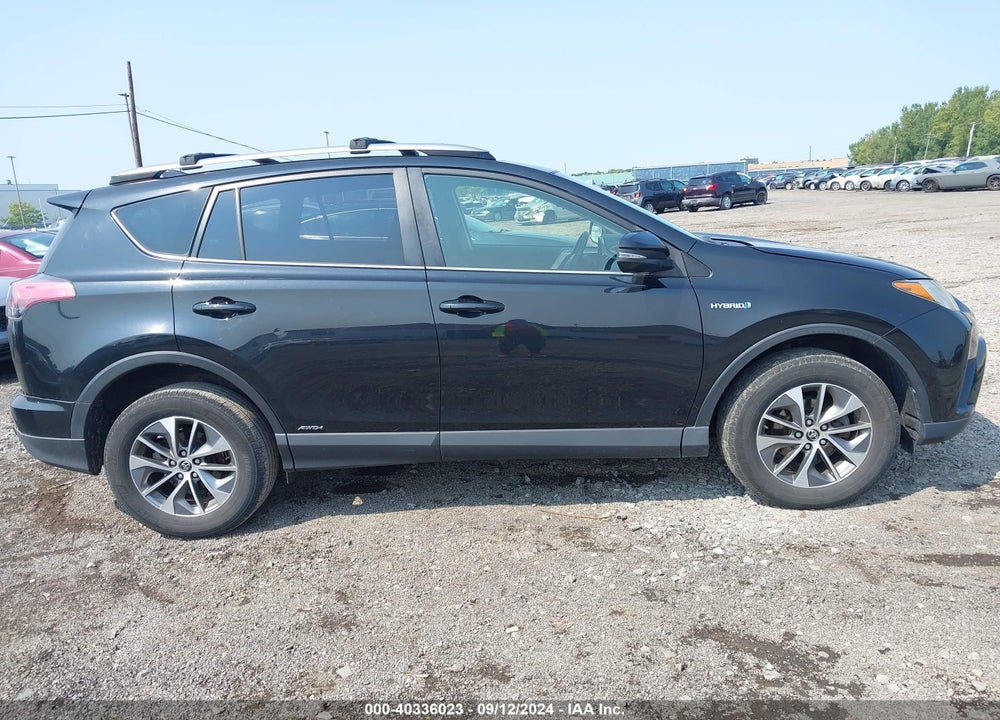 2018 TOYOTA RAV4 HYBRID XLE VIN: JTMRJREV4JD183104