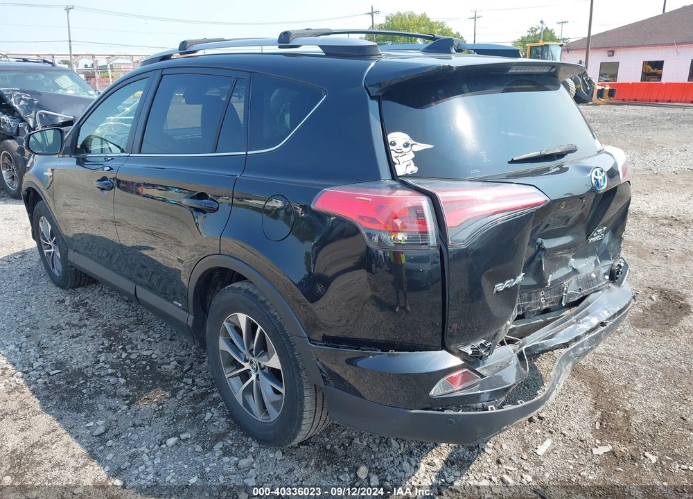 2018 TOYOTA RAV4 HYBRID XLE VIN: JTMRJREV4JD183104