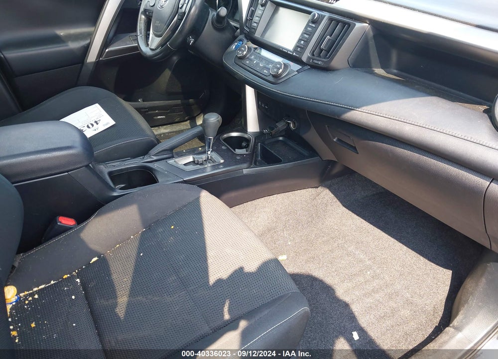 2018 TOYOTA RAV4 HYBRID XLE VIN: JTMRJREV4JD183104