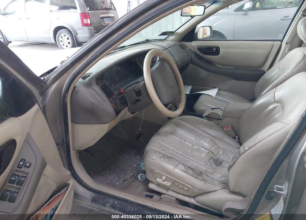 1998 TOYOTA AVALON XLS VIN: 4T1BF18B0WU289848