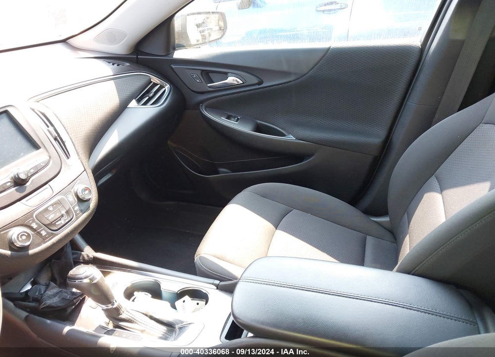 2018 CHEVROLET MALIBU LT VIN: 1G1ZD5ST1JF144308