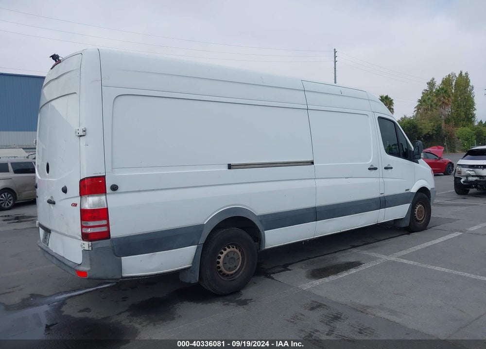 2010 MERCEDES-BENZ SPRINTER VAN 2500 HIGH ROOF VIN: WD3PE8CC3A5442855