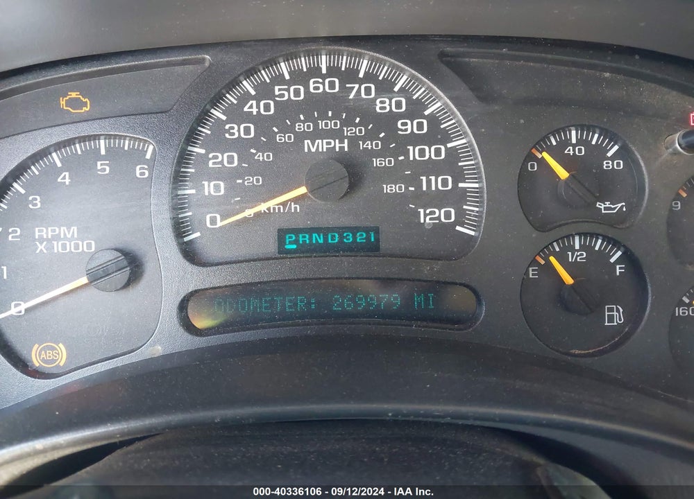 2004 CHEVROLET TAHOE LS VIN: 1GNEK13Z44R242976