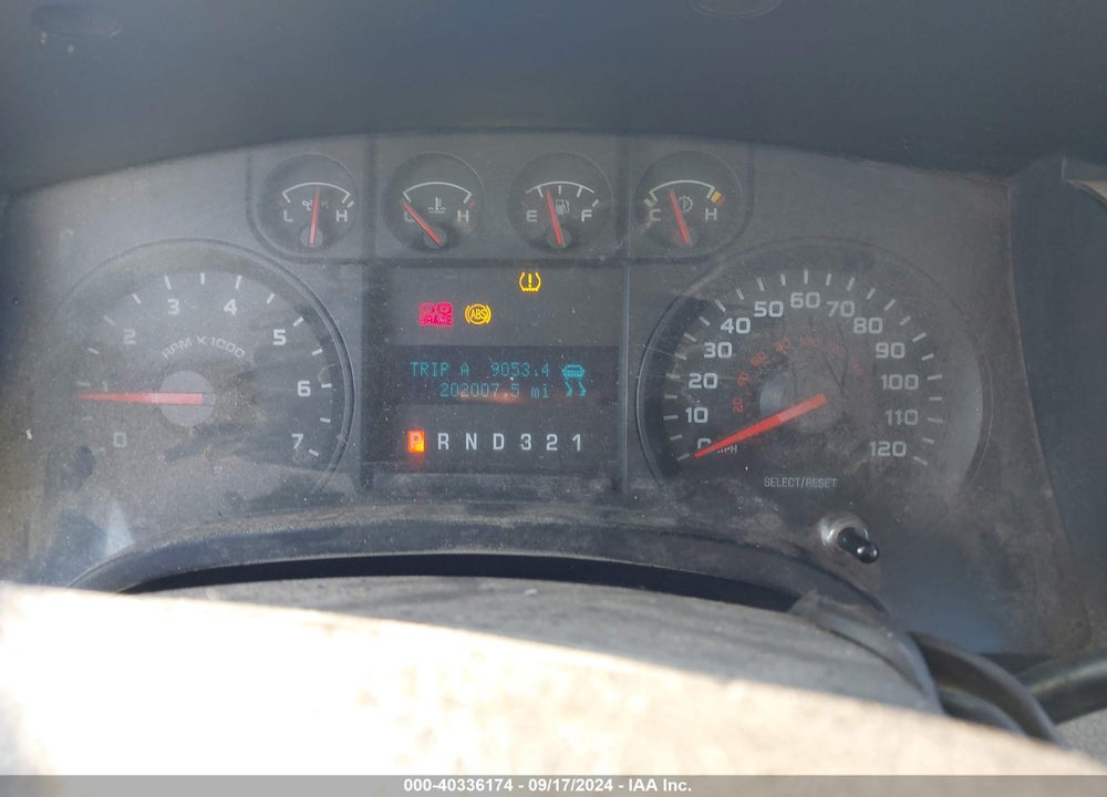 2010 FORD F-150 XL/XLT VIN: 1FTMF1C89AKB15466