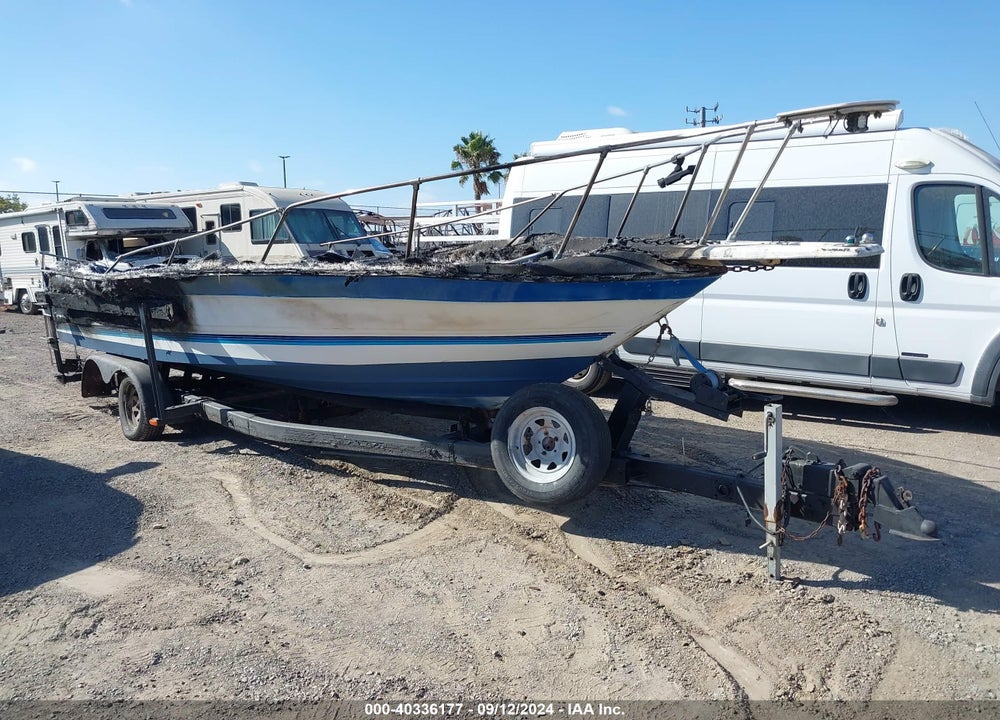 1988 BAYLINER 2460 CUD VIN: BL5C62FGA888