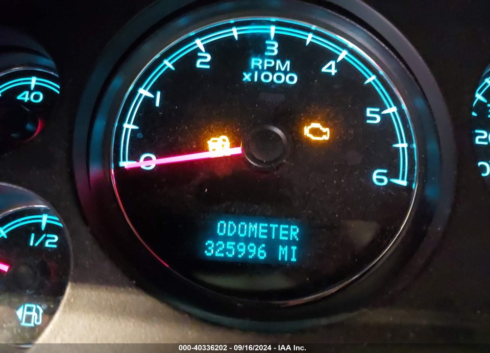 2008 CHEVROLET TAHOE LT VIN: 1GNFK13038J187396