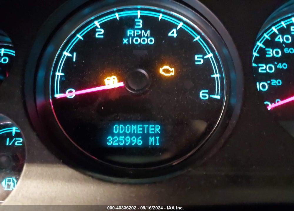 2008 CHEVROLET TAHOE LT VIN: 1GNFK13038J187396