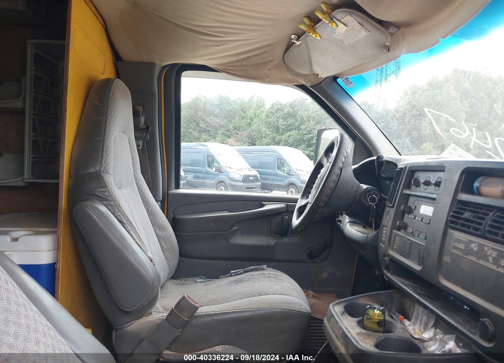 2005 GMC SAVANA CUTAWAY STANDARD VIN: 1GDHG31U651912467