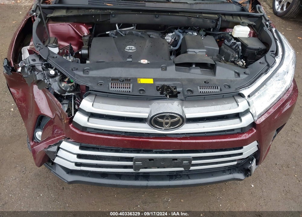 2019 TOYOTA HIGHLANDER XLE VIN: 5TDJZRFHXKS951110