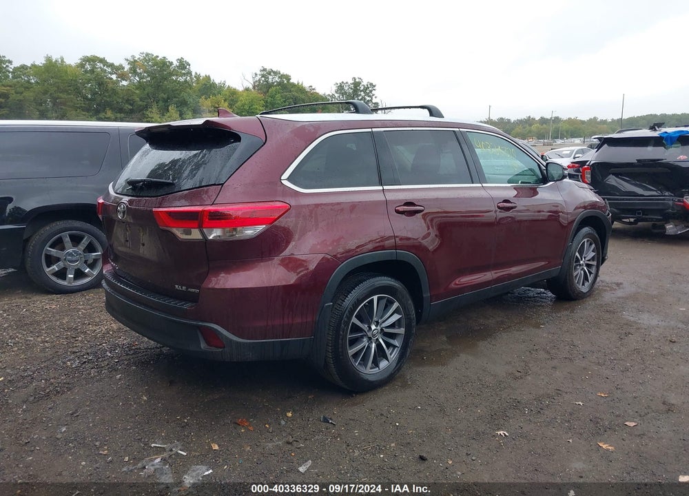 2019 TOYOTA HIGHLANDER XLE VIN: 5TDJZRFHXKS951110