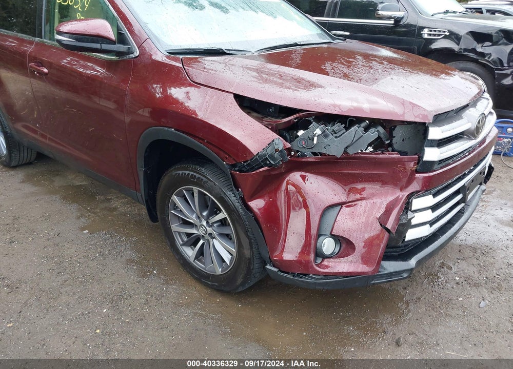 2019 TOYOTA HIGHLANDER XLE VIN: 5TDJZRFHXKS951110
