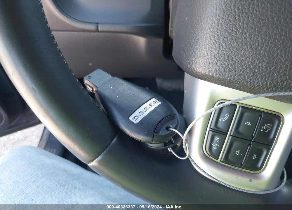 2014 DODGE CHALLENGER SXT VIN: 2C3CDYAG1EH208861