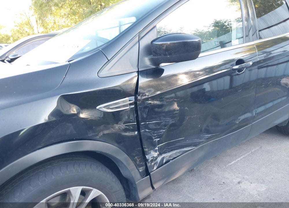 2017 FORD ESCAPE SE VIN: 1FMCU9G9XHUC04878