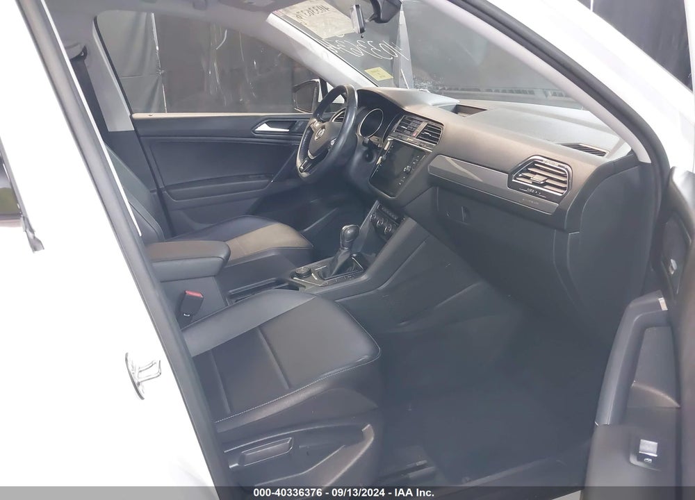 2018 VOLKSWAGEN TIGUAN 2.0T SE/2.0T SEL VIN: 3VV2B7AXXJM098333