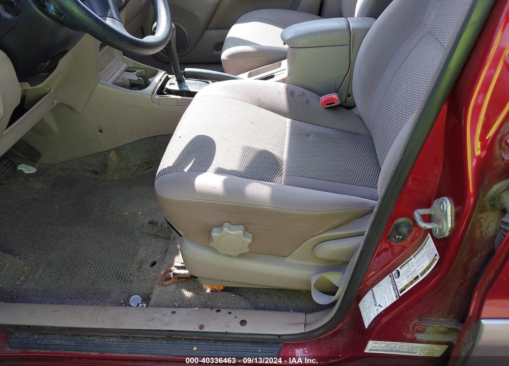 2004 TOYOTA RAV4 VIN: JTEHD20V240006818