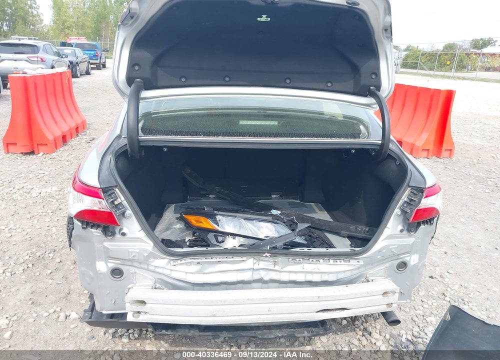 2018 TOYOTA CAMRY LE VIN: JTNB11HK1J3045994