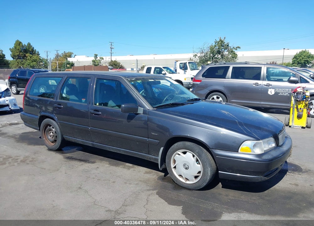 1998 VOLVO V70 VIN: YV1LW5548W2370463