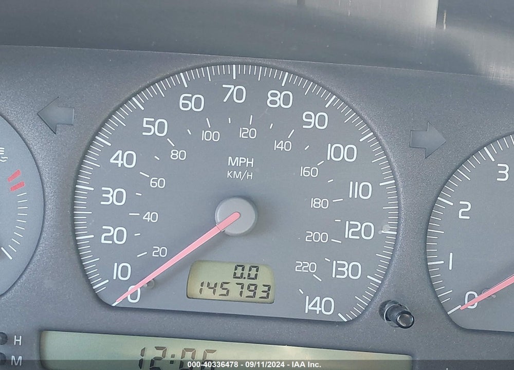 1998 VOLVO V70 VIN: YV1LW5548W2370463
