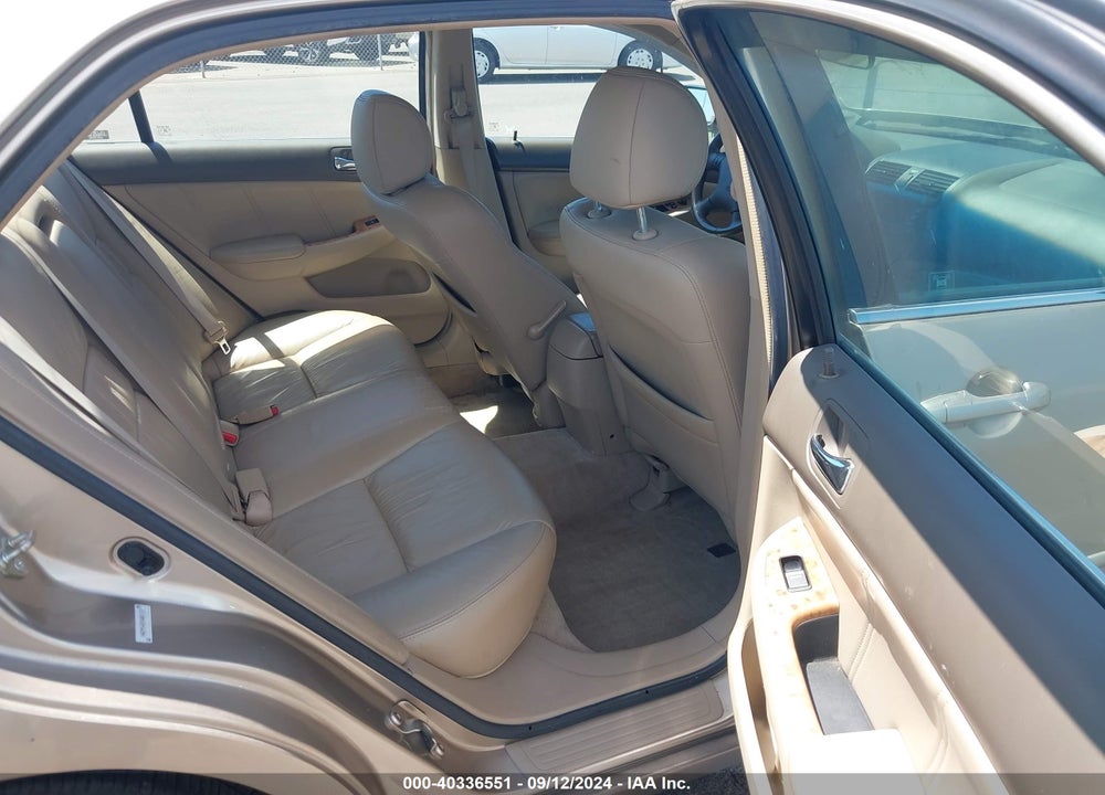 2005 HONDA ACCORD 2.4 EX VIN: 1HGCM56825A081212
