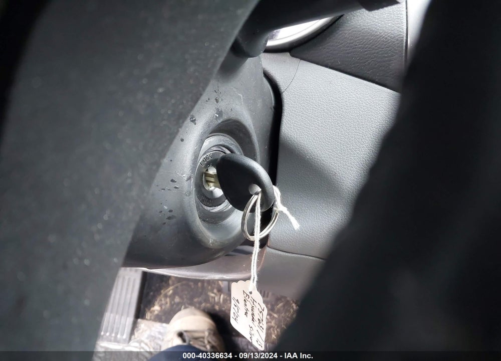 2013 HYUNDAI ELANTRA LIMITED VIN: KMHDH4AE7DU757631