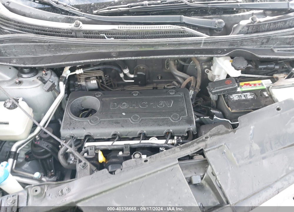 2010 HYUNDAI TUCSON GLS VIN: KM8JU3AC7AU070796