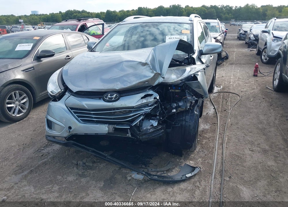 2010 HYUNDAI TUCSON GLS VIN: KM8JU3AC7AU070796