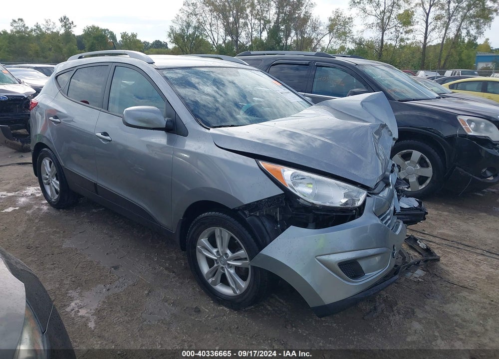 2010 HYUNDAI TUCSON GLS VIN: KM8JU3AC7AU070796