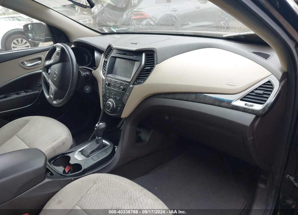 2017 HYUNDAI SANTA FE SPORT 2.4L VIN: 5NMZUDLB3HH041623