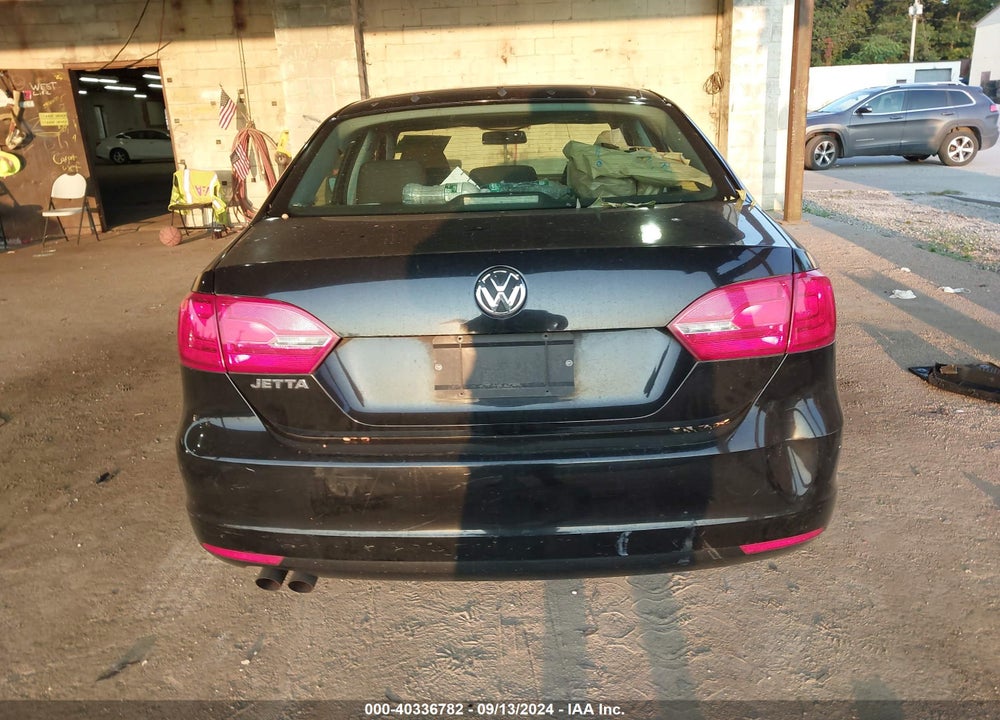 2011 VOLKSWAGEN JETTA 2.0L S VIN: 3VW2K7AJXBM377483
