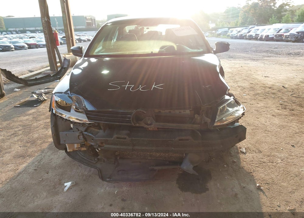 2011 VOLKSWAGEN JETTA 2.0L S VIN: 3VW2K7AJXBM377483