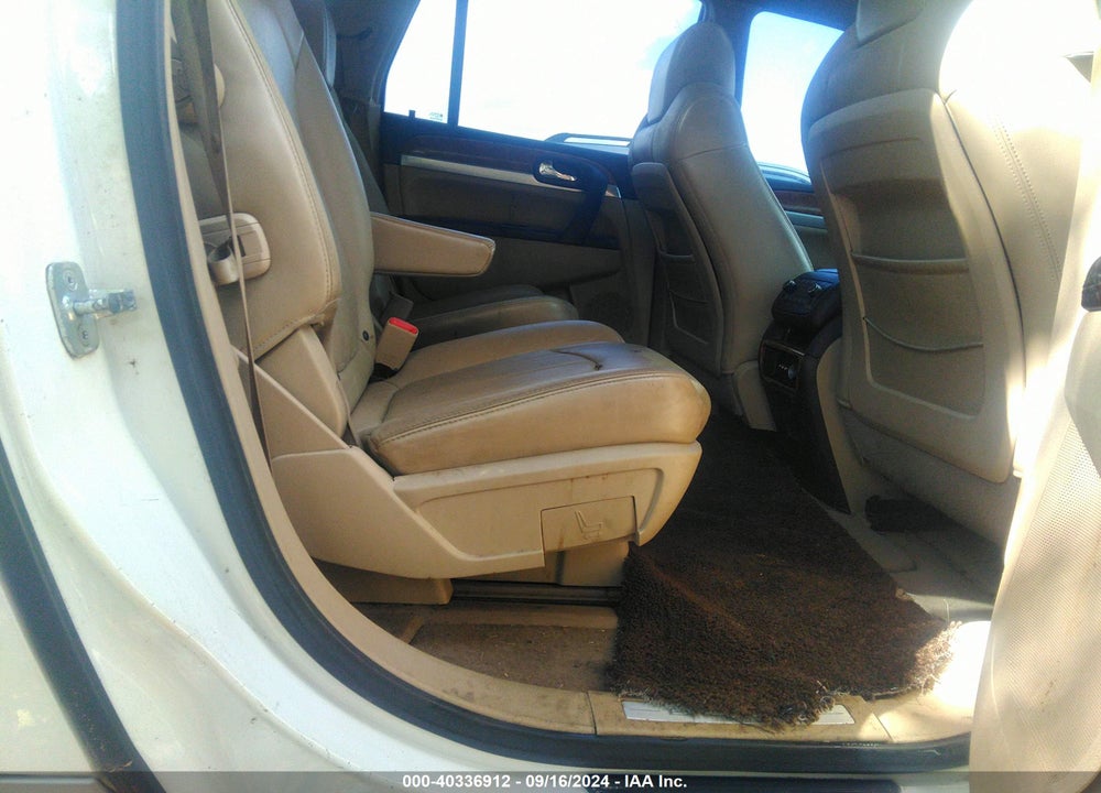 2008 BUICK ENCLAVE CXL VIN: 5GAER23758J181751