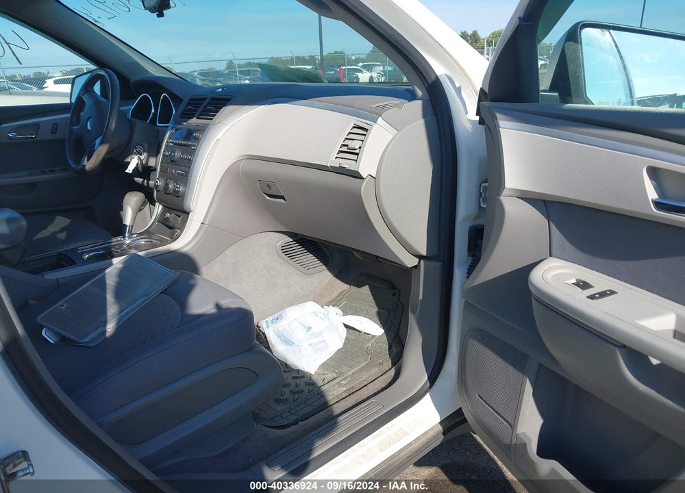 2012 CHEVROLET TRAVERSE LS VIN: 1GNKVFED6CJ184777