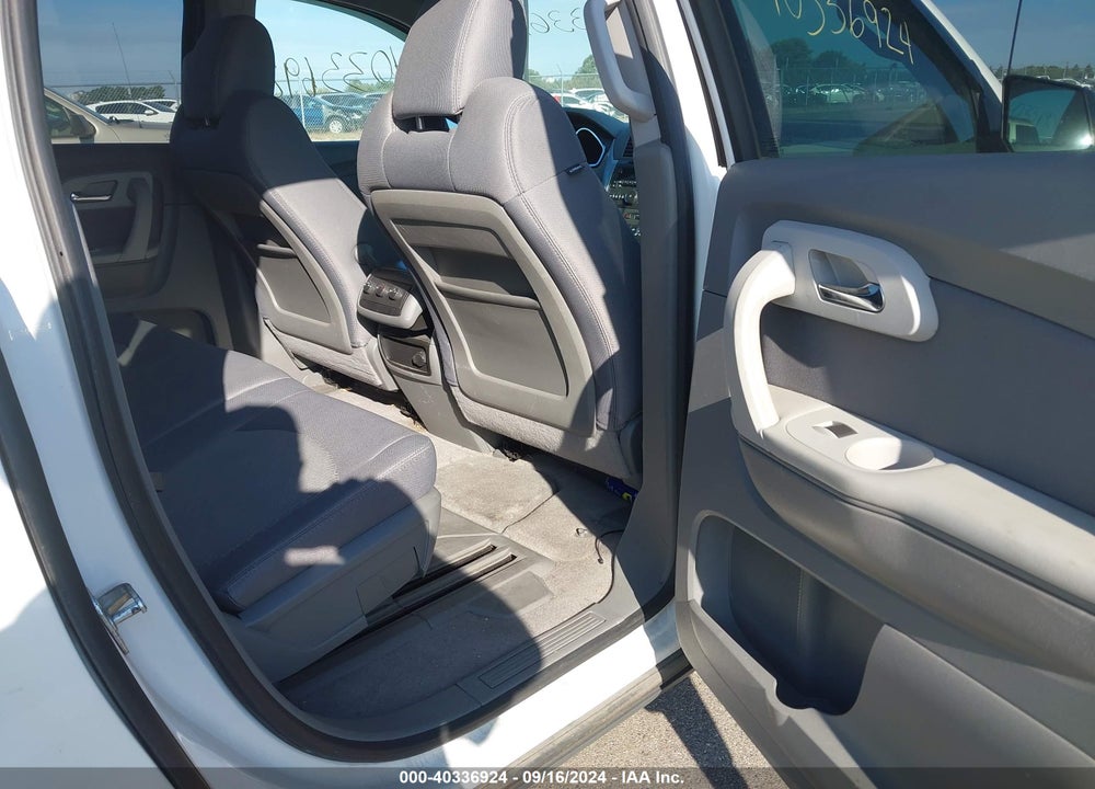 2012 CHEVROLET TRAVERSE LS VIN: 1GNKVFED6CJ184777