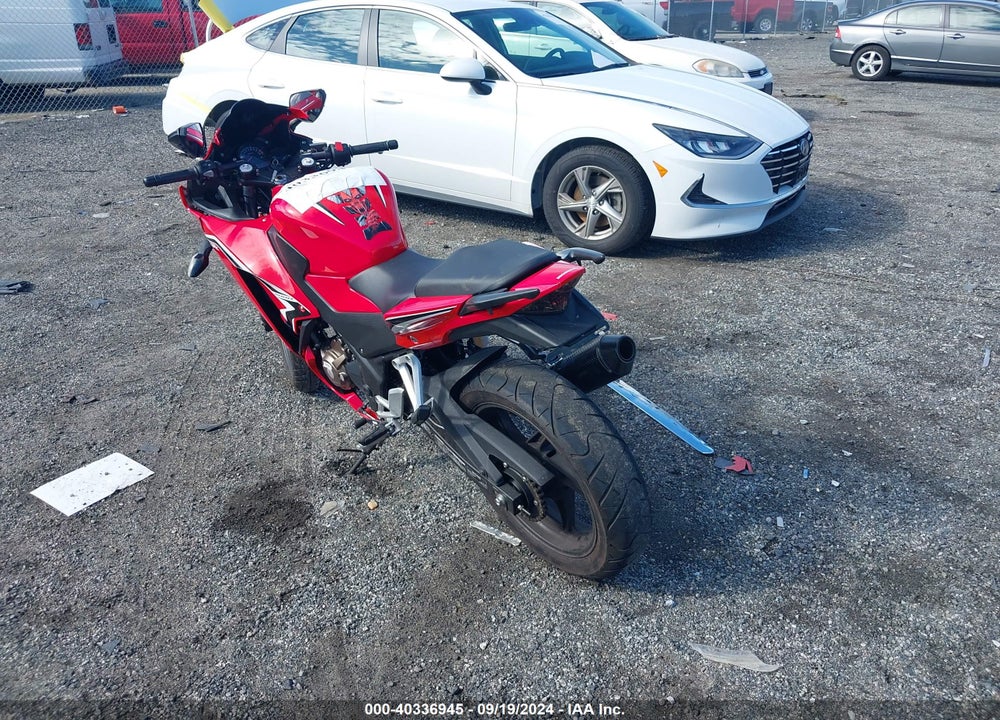 2021 HONDA CBR300 R VIN: MLHNC5102M5700004