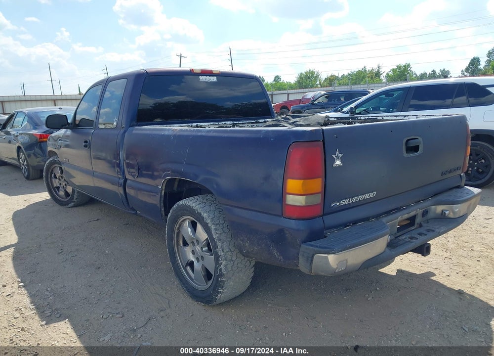 2001 CHEVROLET SILVERADO 1500 LS VIN: 2GCEC19T211127953